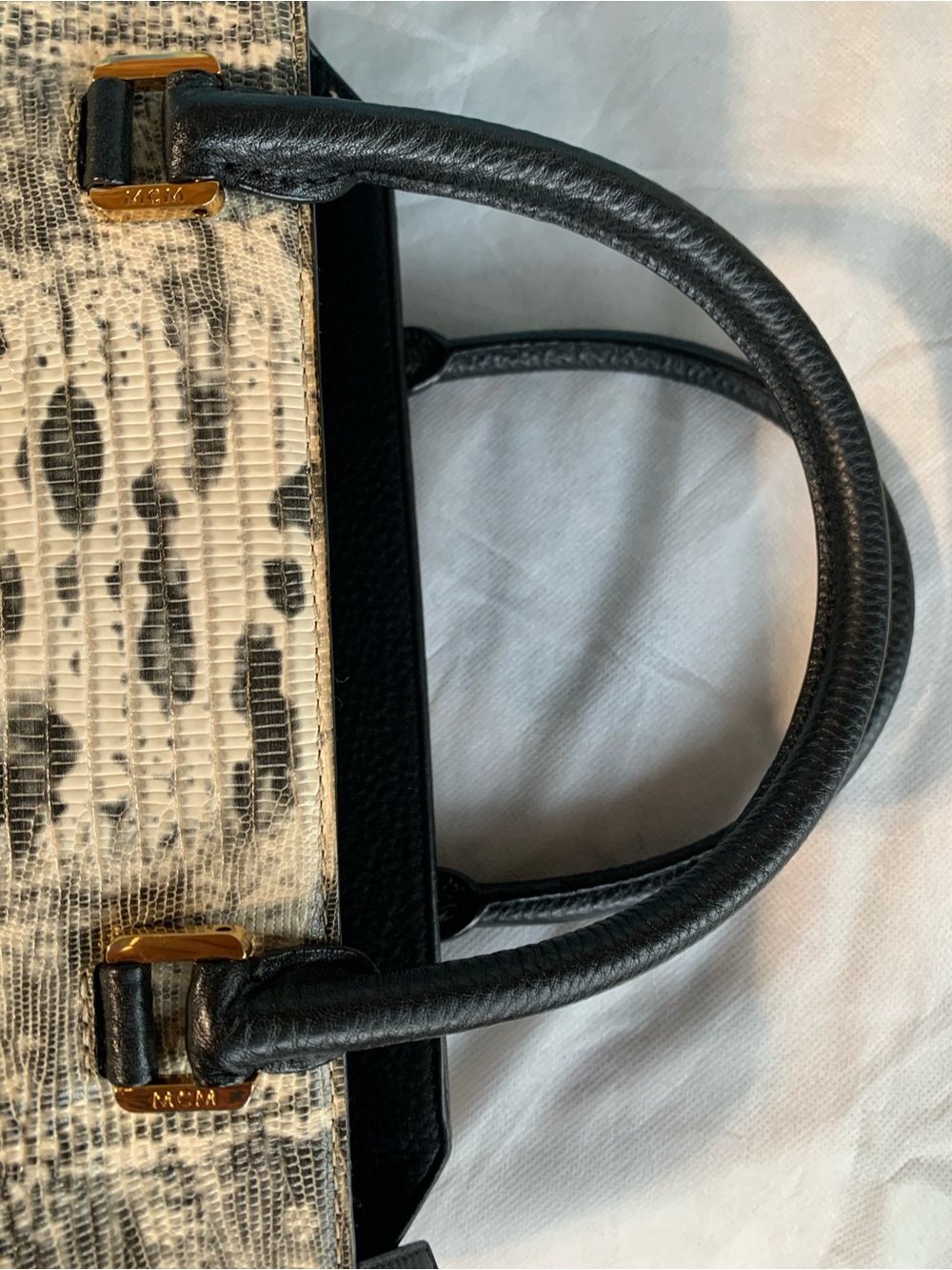 MCM Limited Edition Satchel. EUC - Picture 6 of 12